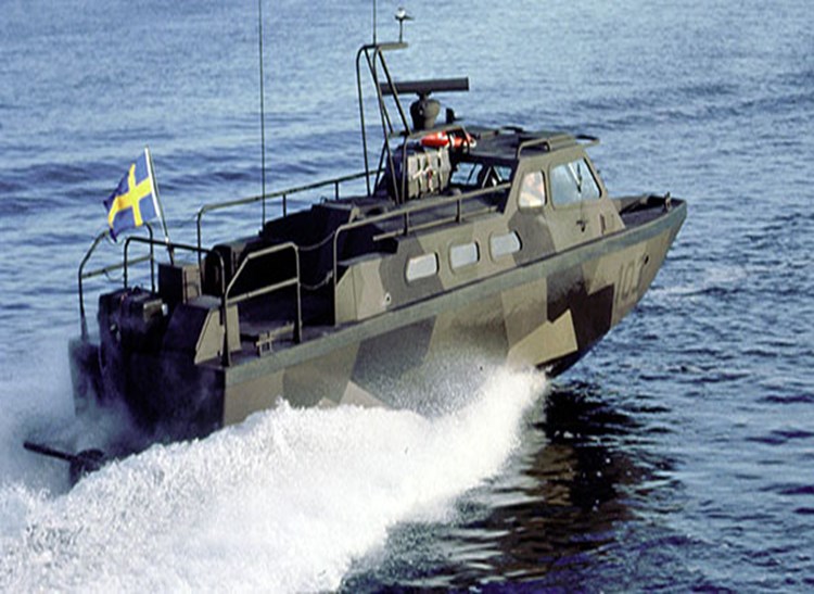 Följ med på en guidad tur med stridsbåt i Stockholms norra skärgård den 1-2 maj