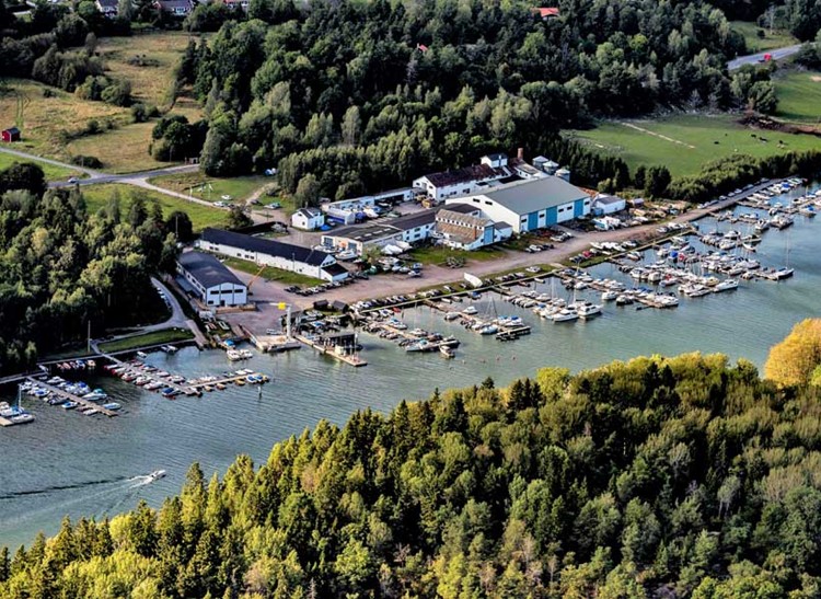 Dyvik Marina – Gästhamn med Sjömack, Sjöbutik, Sommarcafé