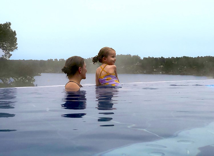 Jullovspaket med spa-mys i skärgården